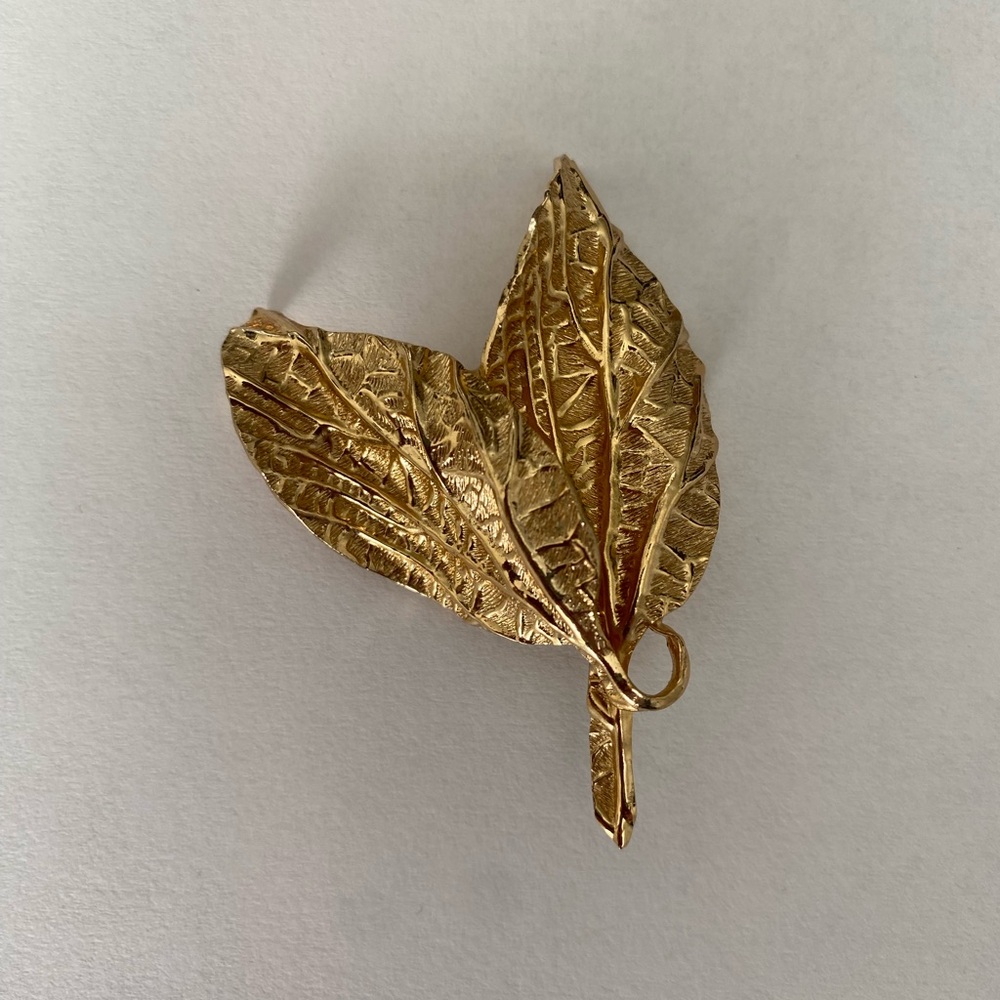 Christian Dior vintage gold tone pin Brooch.